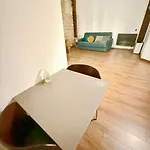 Appartement 1 Salon Et 1 Chambre Proche Notre Dame Paris 5 Centre Paris